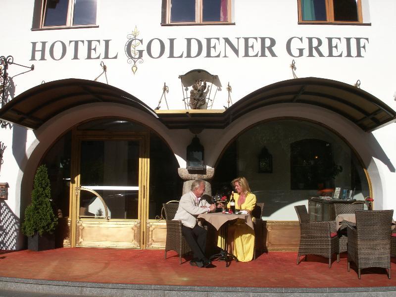 Hotel Goldener Greif Kitzbuhel Exterior photo